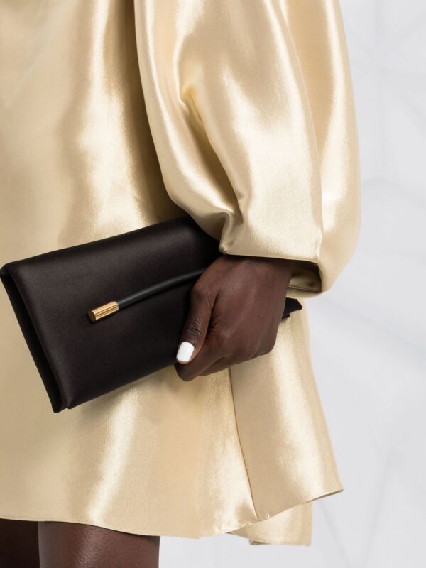 18246577_38965191_1000.jpg TOM FORD front-strap clutch bag