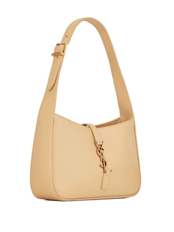 18331446_41508901_1000.jpg Saint Laurent Le 5 à 7 monogram-plaque shoulder bag