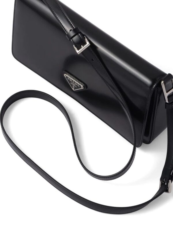 18349505_39428834_1000.jpg Prada Femme brushed-leather shoulder bag