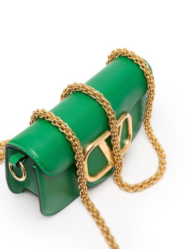 18361934_39732283_1000-1.jpg Valentino Garavani small Locò leather shoulder bag