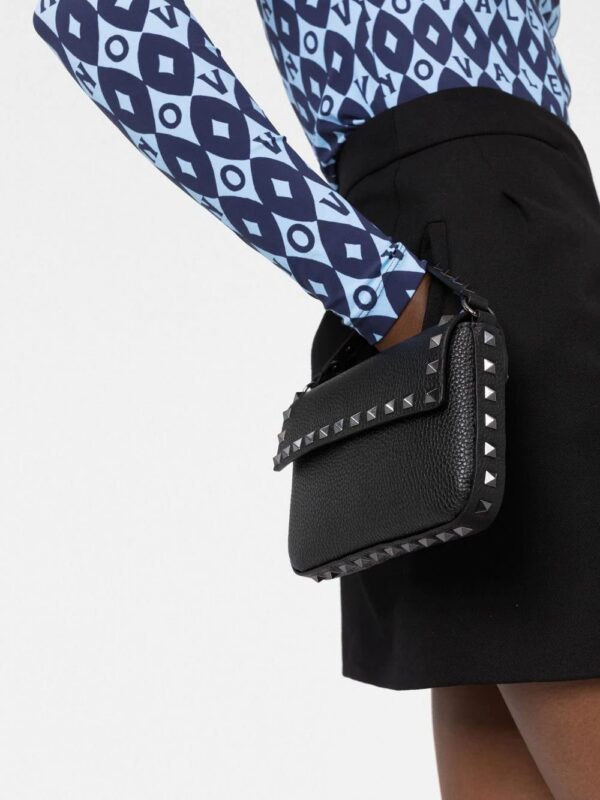 18363952_41048655_1000.jpg Valentino Garavani Rockstud shoulder bag