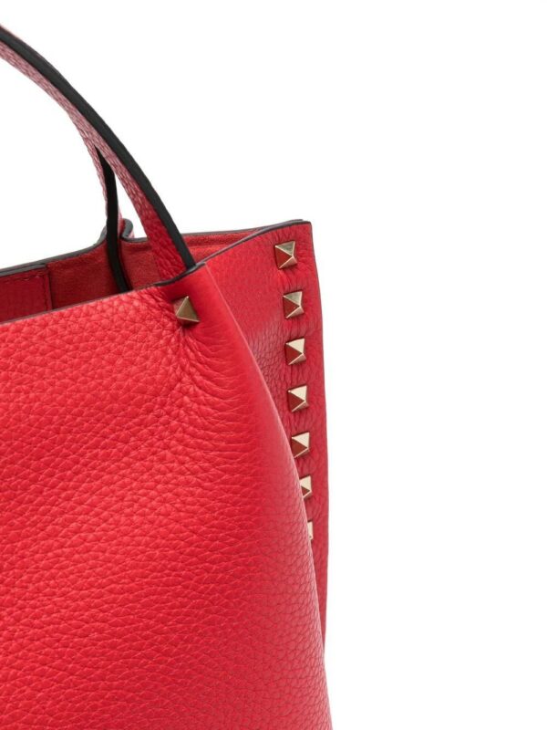 18364237_40863424_1000.jpg Valentino Garavani Rockstud leather tote bag