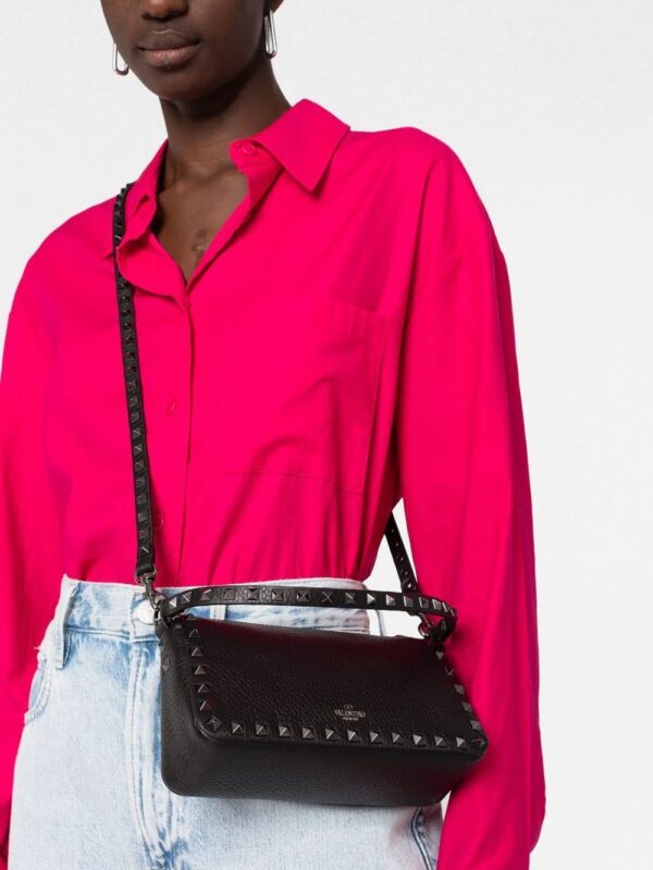 18364247_40545470_1000.jpg Valentino Garavani Rockstud leather crossbody bag