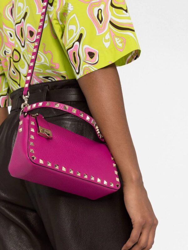 18365300_40542697_1000.jpg Valentino Garavani Rockstud-embellished tote bag