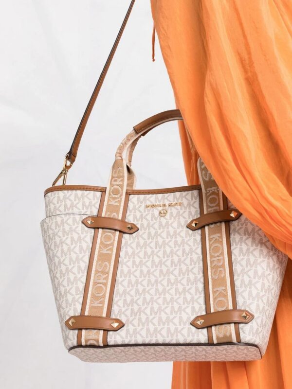 18384154_39579276_1000.jpg Michael Michael Kors Maeve large logo tote bag