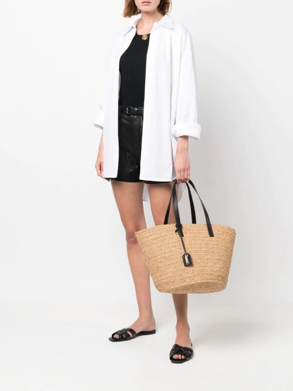 18384950_39455005_1000.jpg Saint Laurent logo-tag shoulder bag