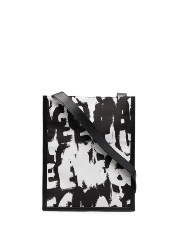 18405955_39621213_1000.jpg Alexander McQueen graffiti-print shoulder bag