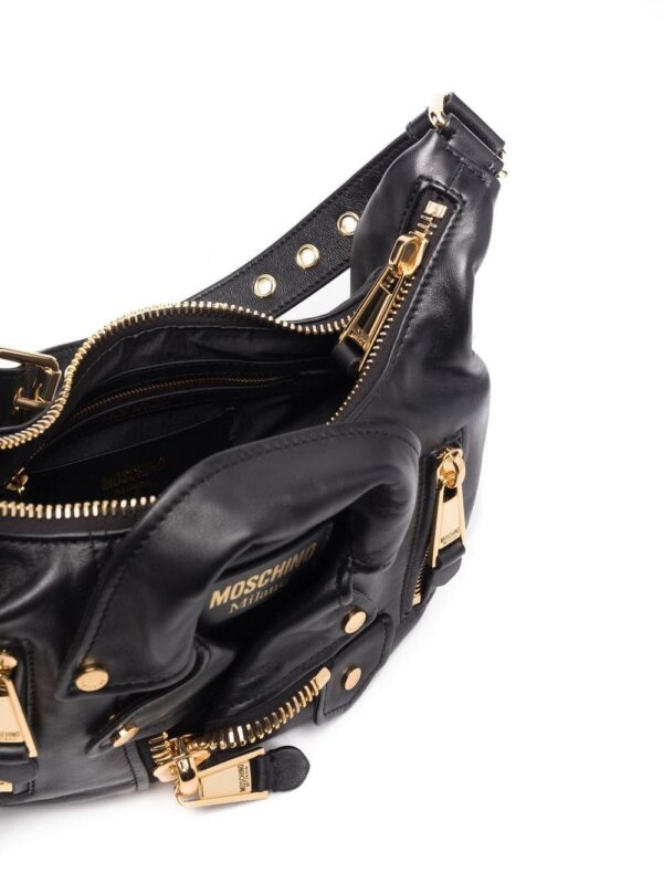 18440756_39697639_1000.jpg Moschino logo-plaque leather shoulder bag