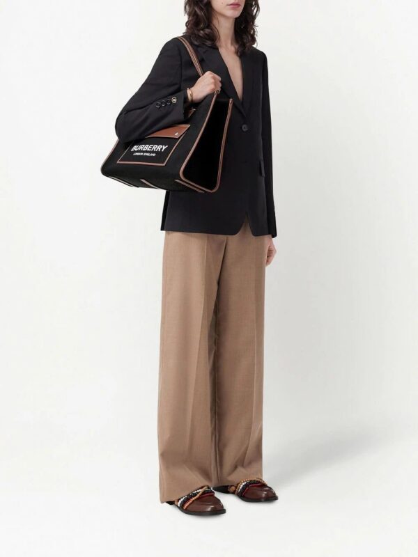 18454984_39664865_1000_776c3c4a-b287-48e8-bbc4-d99b838a1614.jpg Burberry logo-print tote bag