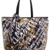 18455538_39734203_1000.jpg Versace Jeans Couture logo-print padded tote bag