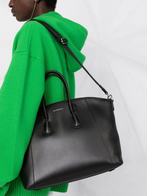 18468831_39750536_1000.jpg Givenchy Antigona Sport tote bag