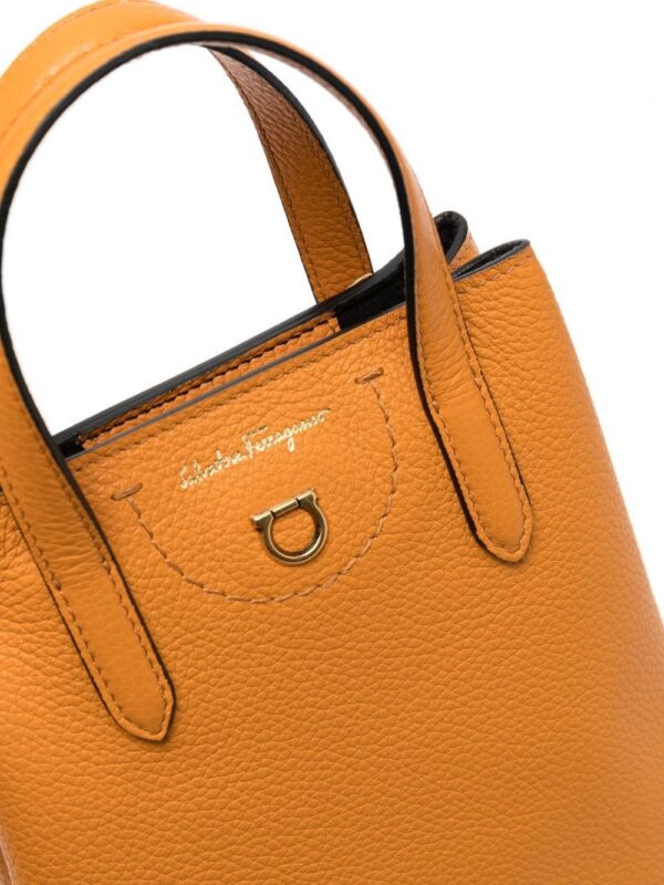 18485881_39867662_1000.jpg Ferragamo mini Gancini leather tote bag