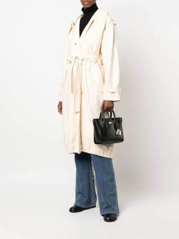 18539079_40119077_1000.jpg DKNY logo-plaque tote bag