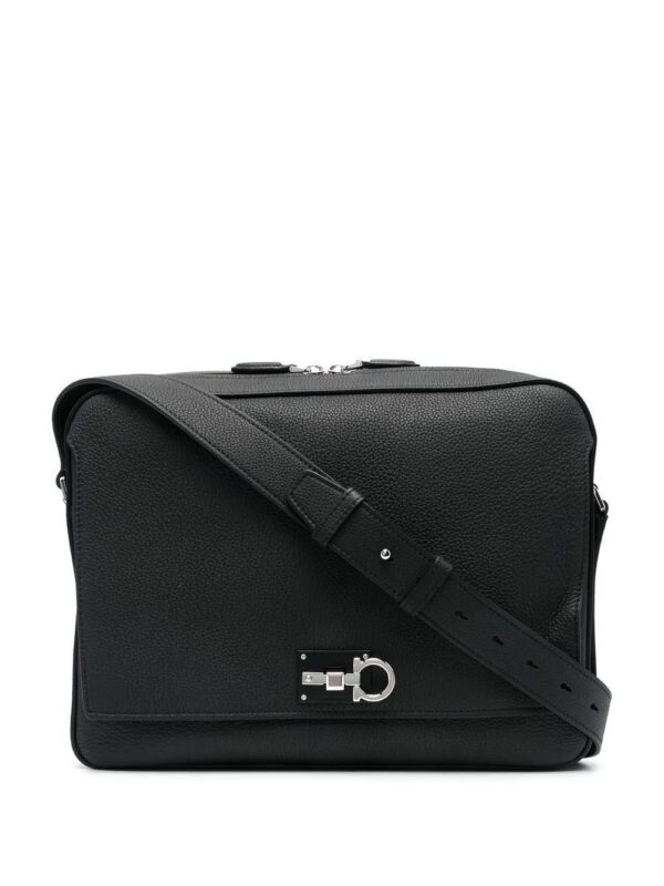18545502_41233355_1000.jpg Ferragamo Gancini flip-lock shoulder bag