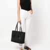 18548596_40146963_1000.jpg Michael Michael Kors logo-plaque tote bag