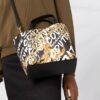 18553918_39989386_1000.jpg Versace Jeans Couture logo-print tote bag