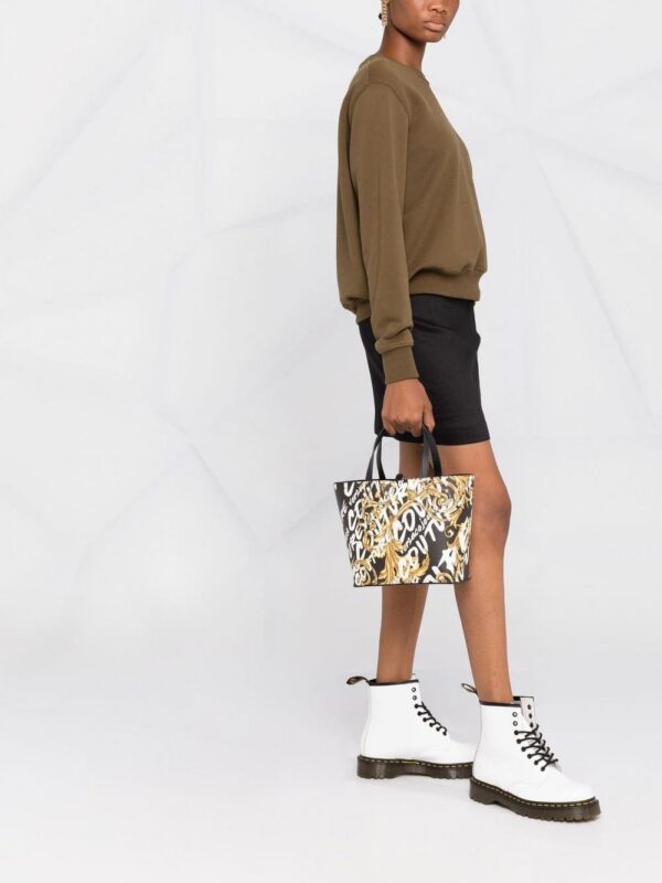18553918_39990399_1000.jpg Versace Jeans Couture logo-print tote bag