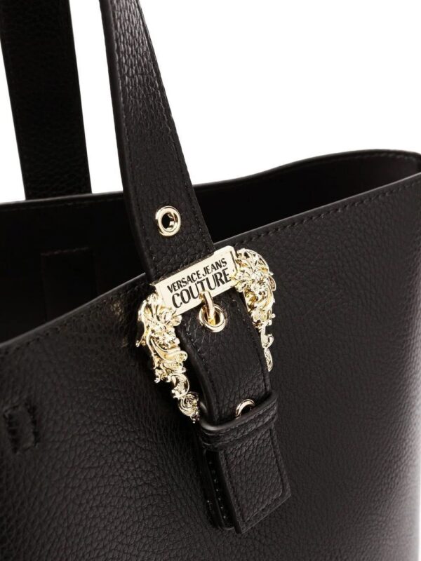 18556270_39974680_1000.jpg Versace logo-buckle tote bag