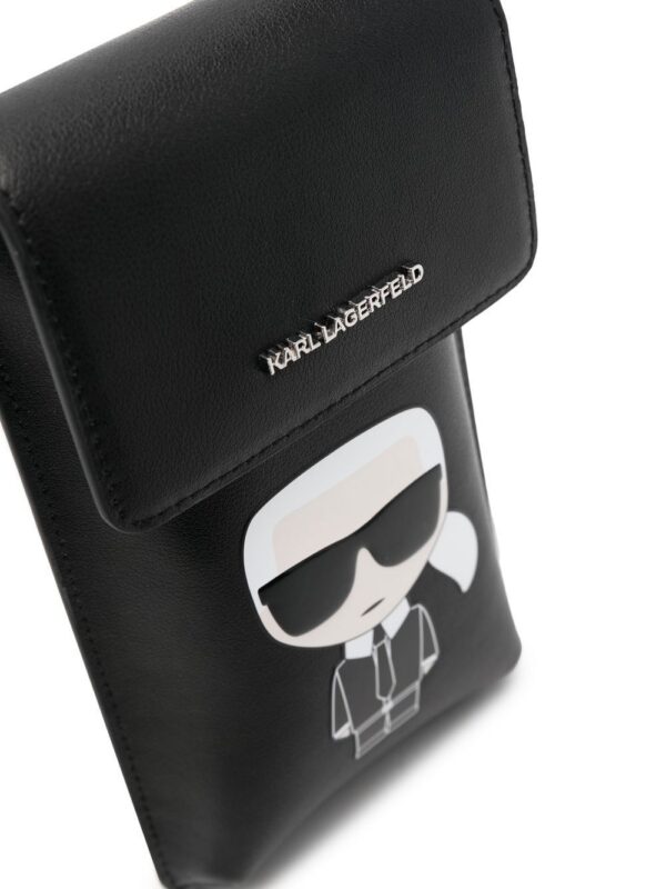 18581623_40173243_1000.jpg Karl Lagerfeld logo-patch shoulder bag