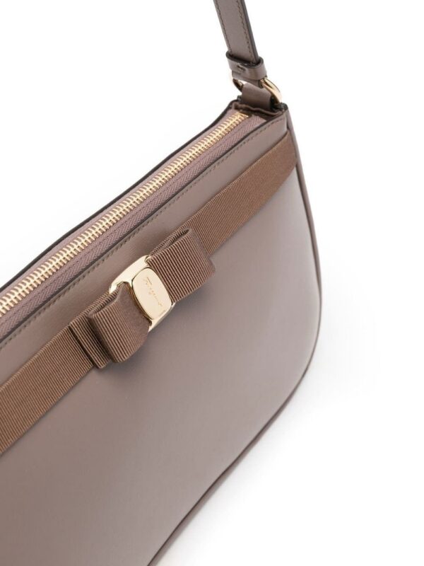 18583577_40154297_1000.jpg Ferragamo Vara Bow mini shoulder bag