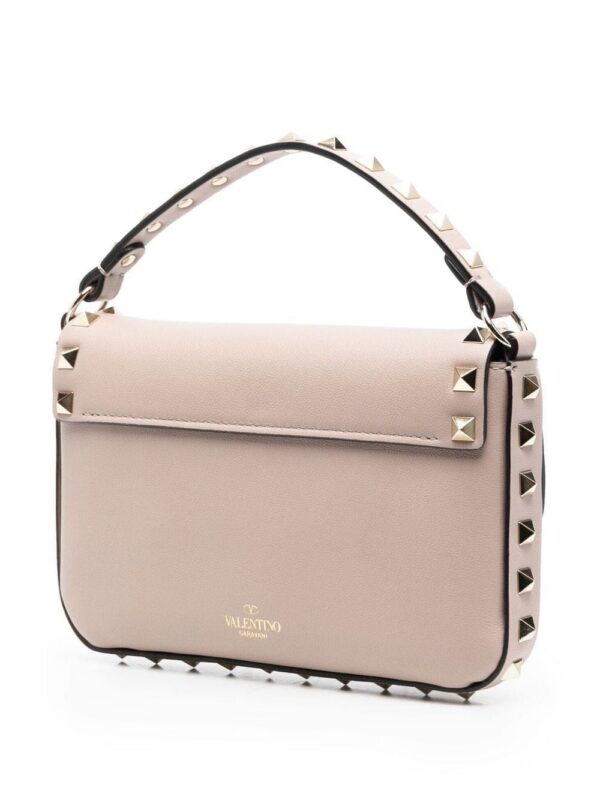 18592667_40220334_1000.jpg Valentino Garavani stud-detail leather shoulder bag