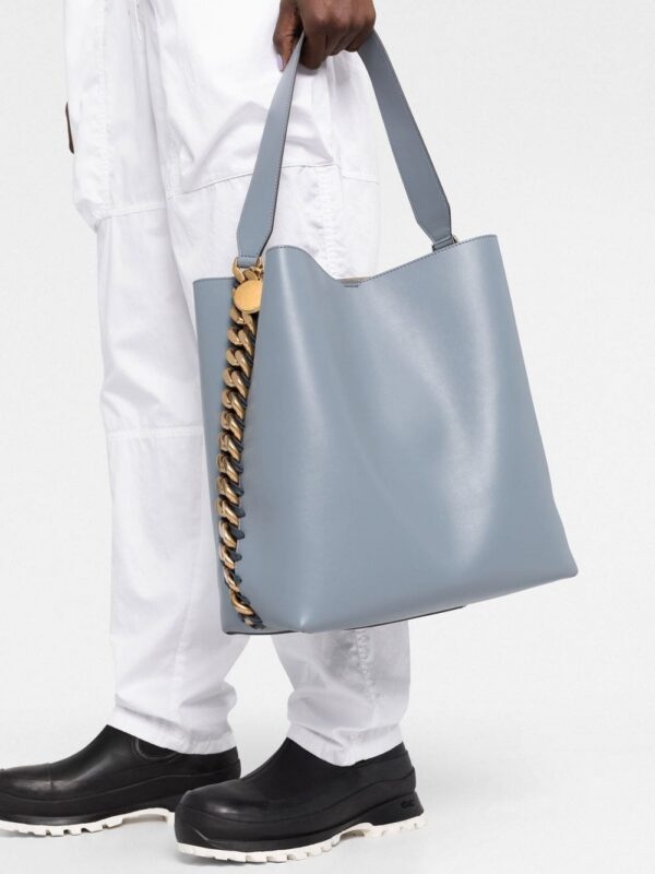 18616531_42457994_1000.jpg Stella McCartney Frayme chain link-trim tote bag