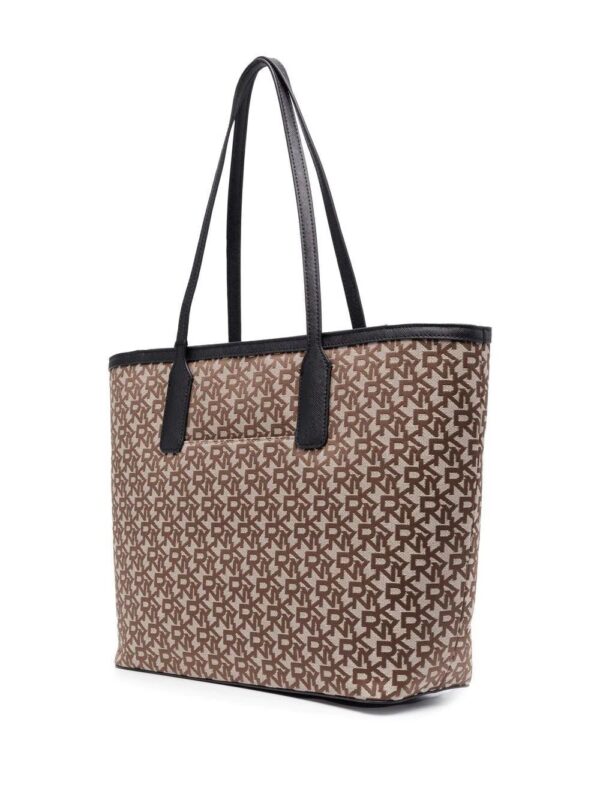 18705167_40533212_1000.jpg DKNY logo-print tote bag