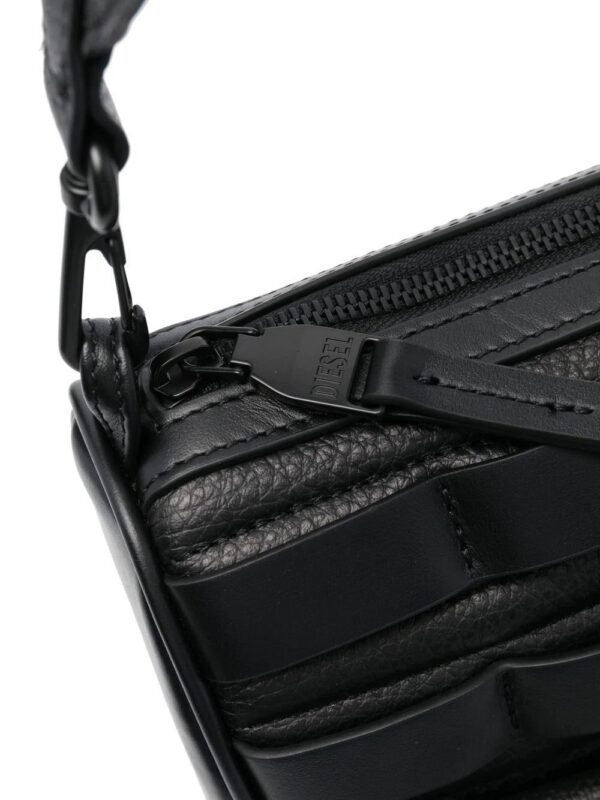 18712092_43449384_1000.jpg Diesel logo-embossed tote bag