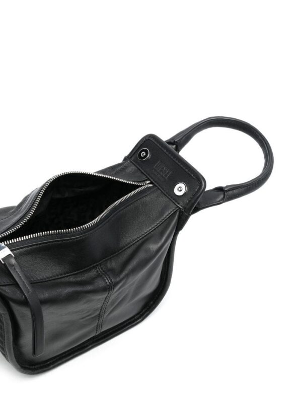 18718952_44014303_1000.jpg Diesel logo-charm detail tote bag