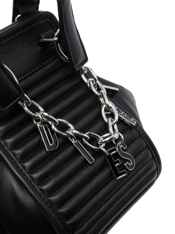 18718952_44014306_1000.jpg Diesel logo-charm detail tote bag
