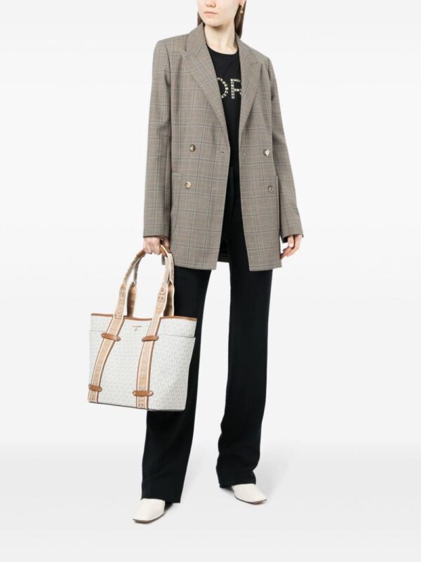 18738522_51885437_1000.jpg Michael Kors Maeve logo-strap tote bag