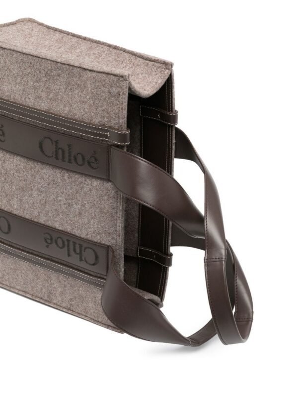 18824425_42014958_1000.jpg Chloé embroidered-logo tote bag