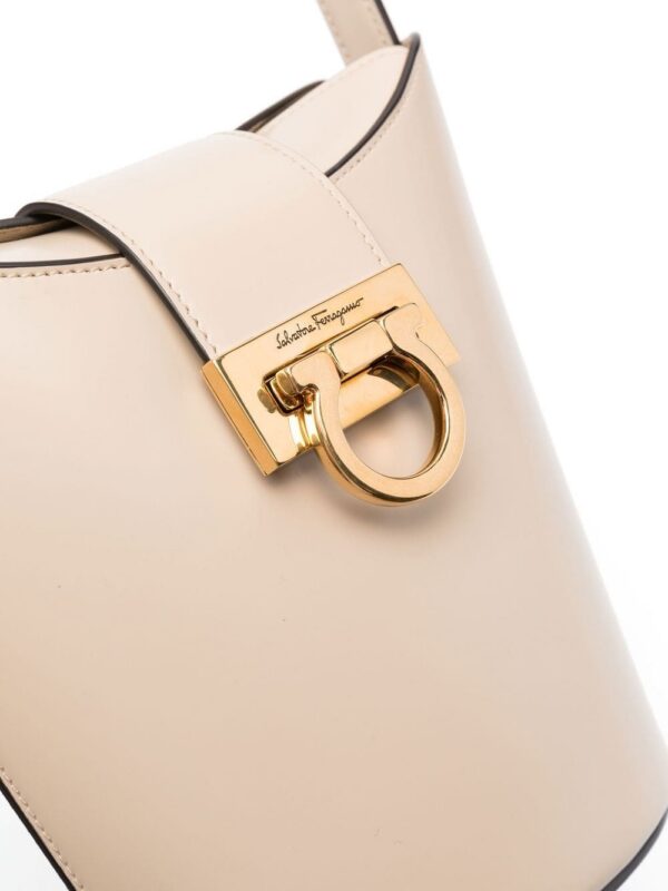 18895966_42558716_1000.jpg Ferragamo small Trifolio shoulder bag