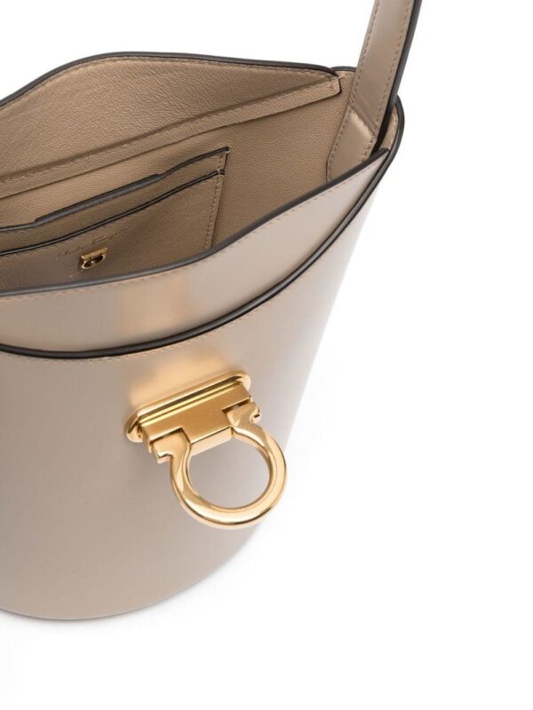 18895966_42559553_1000.jpg Ferragamo small Trifolio shoulder bag
