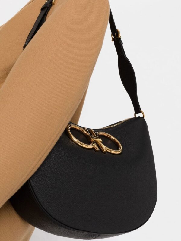 18896334_41631933_1000.jpg Ferragamo Maxi G Hobo shoulder bag