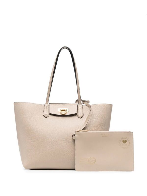 18896340_42550388_1000_ad13ab94-89ed-4b49-bd3b-af5b77d2ac38.jpg Ferragamo Gancini leather tote bag