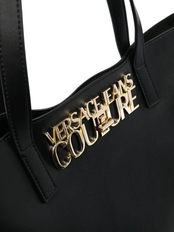 19031887_41529191_1000.jpg Versace logo-plaque tote bag