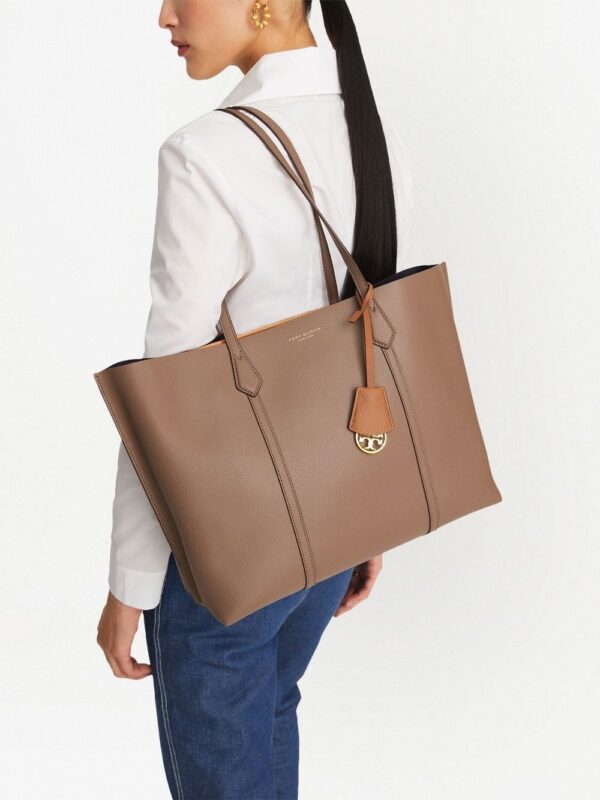 19040519_43542251_1000.jpg Tory Burch leather logo-print tote bag