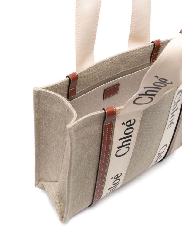 19041528_41547964_1000.jpg Chloé medium Woody logo tote bag