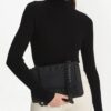 19041550_43582133_1000.jpg Tory Burch leather logo-embossed shoulder bag