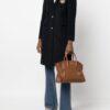 19052425_41661642_1000.jpg Michael Michael Kors logo-plaque leather tote bag