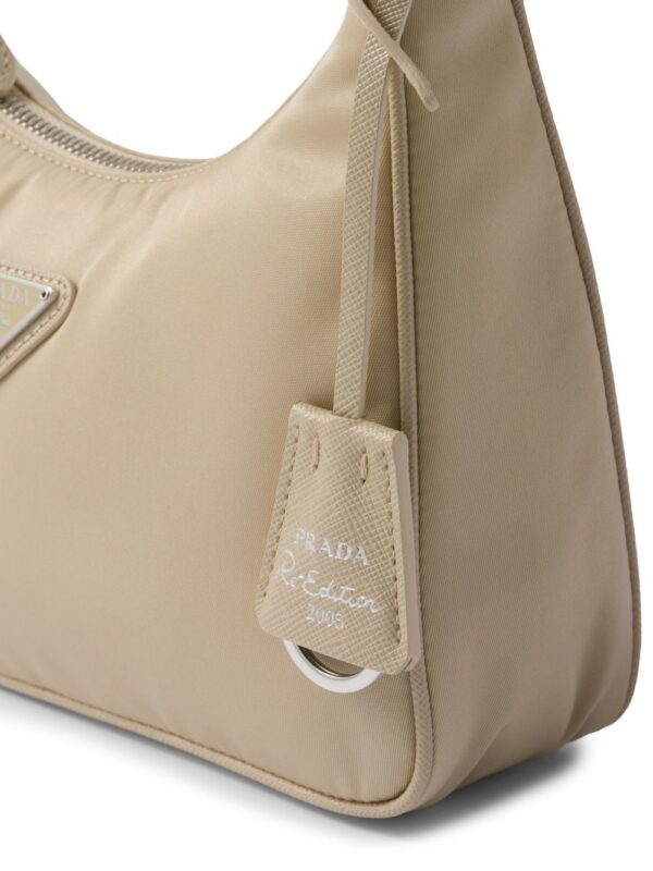 19062769_41749324_1000.jpg Prada Re-Edition 2005 shoulder bag