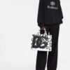 19148346_41976417_1000.jpg Dolce & Gabbana graffiti-print tote bag