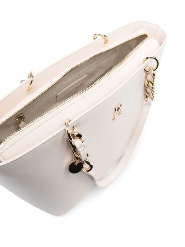 19152365_42623044_1000.jpg Tommy Hilfiger chain-strap tote bag