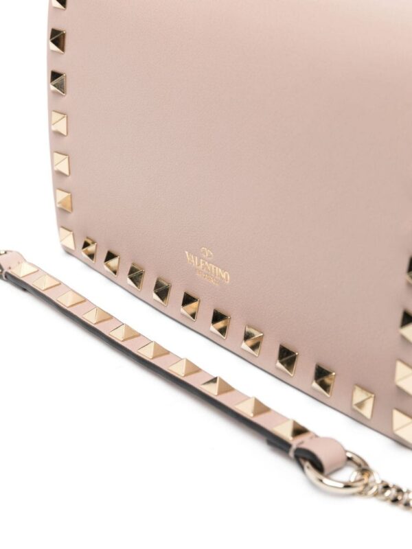 19161214_44935549_1000.jpg Valentino Garavani Rockstud mini shoulder bag