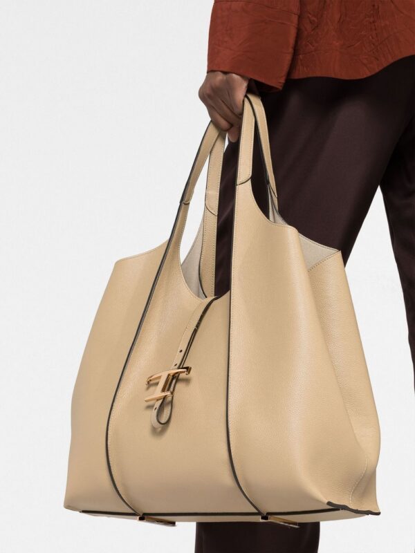 19214466_43834503_1000.jpg Tod's medium leather tote bag