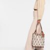 19215448_44899214_1000.jpg Jacquemus fishnet tote bag