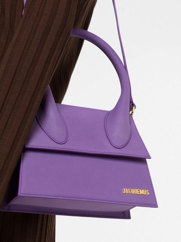19215469_43683711_1000.jpg Jacquemus Le Grand Chiquito crossbody bag