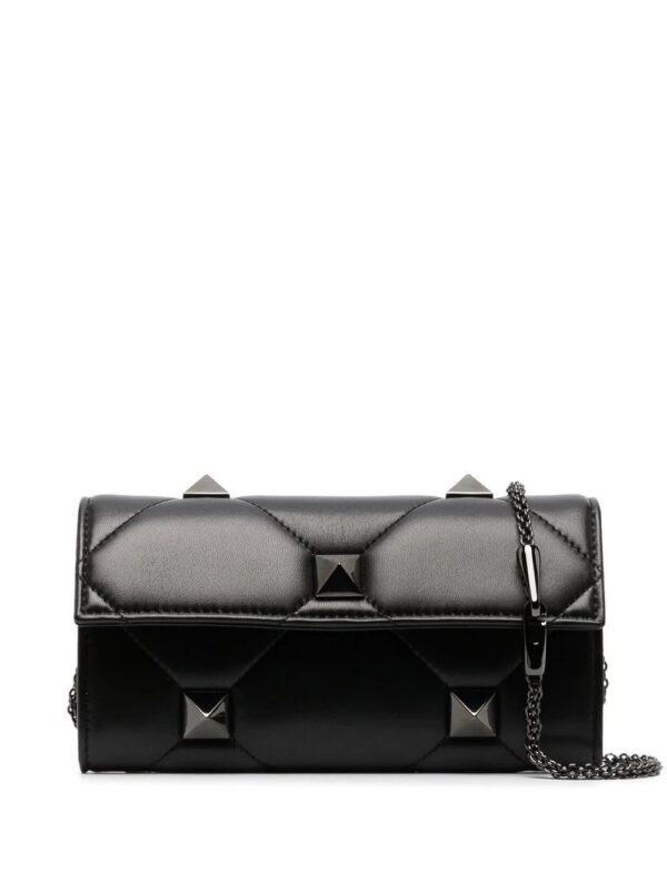19243015_42261170_1000_96a493a2-5cb2-4111-9f9e-e87cf17b536d.jpg Valentino Garavani Roman Stud quilted clutch bag