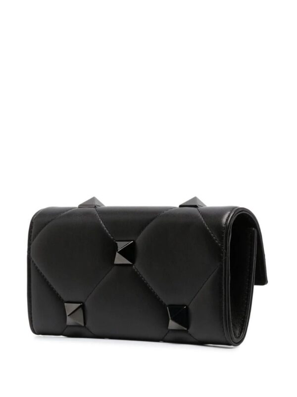19243015_42261174_1000.jpg Versace Roman Stud quilted clutch bag